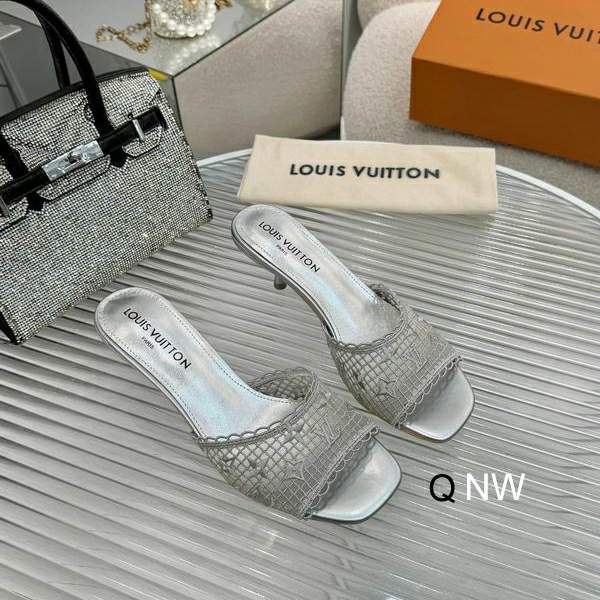 Picture of Louis Vuitton Shoes _SKULVsz35-40NW0402112516